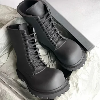 Зимние новые ботинки из матовой кожи с толстой подошвой, увеличивающие рост, унисекс, черные рыцарские ботинки с круглым носком, модные рабочие ботинки на высоком каблуке